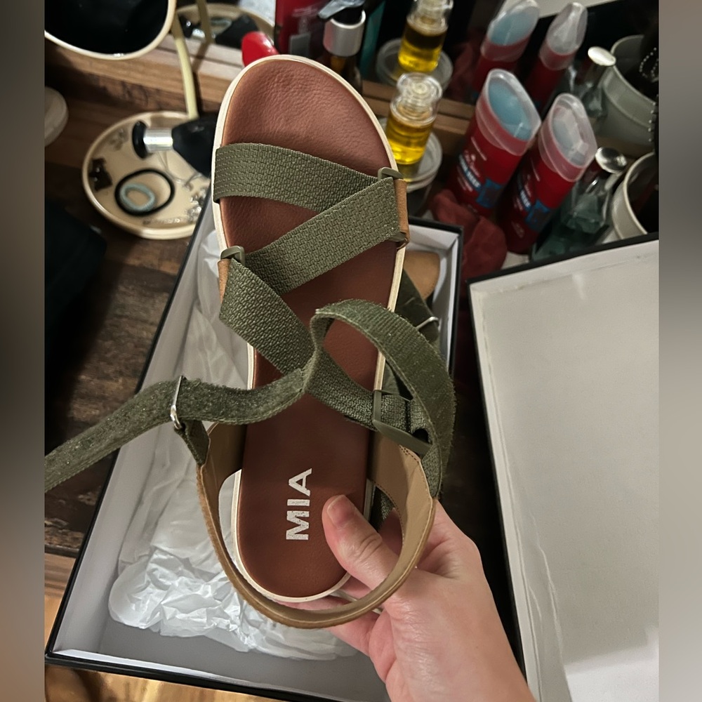 Mia avianna sandals